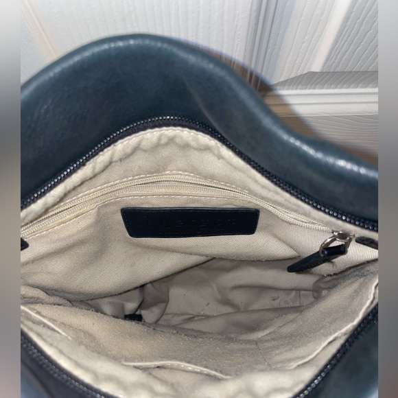 MARGOT GENUINE LEATHER CROSSBODY 🖤 - Picture 5 of 13